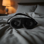 Lichtabschirmende Schlafmaske aus 100% Maulbeerseide für erholsamen Schlaf